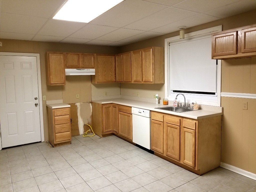 34 Wareham Street Springfield, MA 01108 - Photo 4 of 17