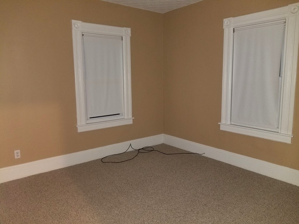 34 Wareham Street Springfield, MA 01108 - Photo 10 of 17