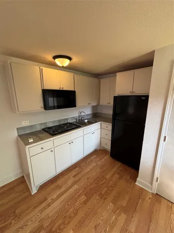 $1,100 | 5520 Menard Avenue, Unit 2, Galveston, TX 77551