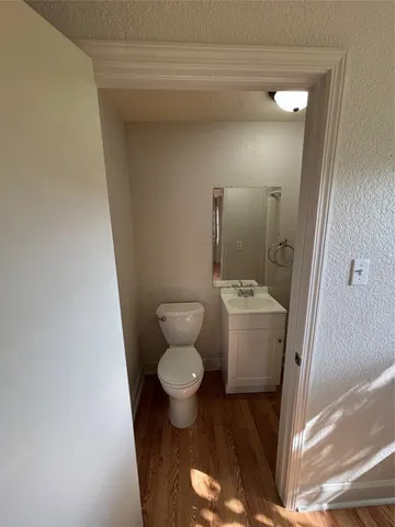 $1,100 | 5520 Menard Avenue, Unit 2, Galveston, TX 77551