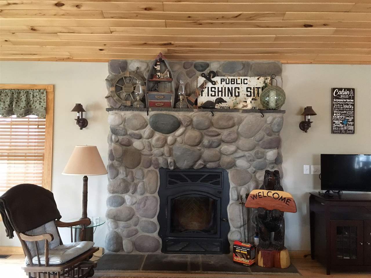 8993 King Road Benzonia, MI 49616 - Photo 5 of 42 1829311-4.JPG