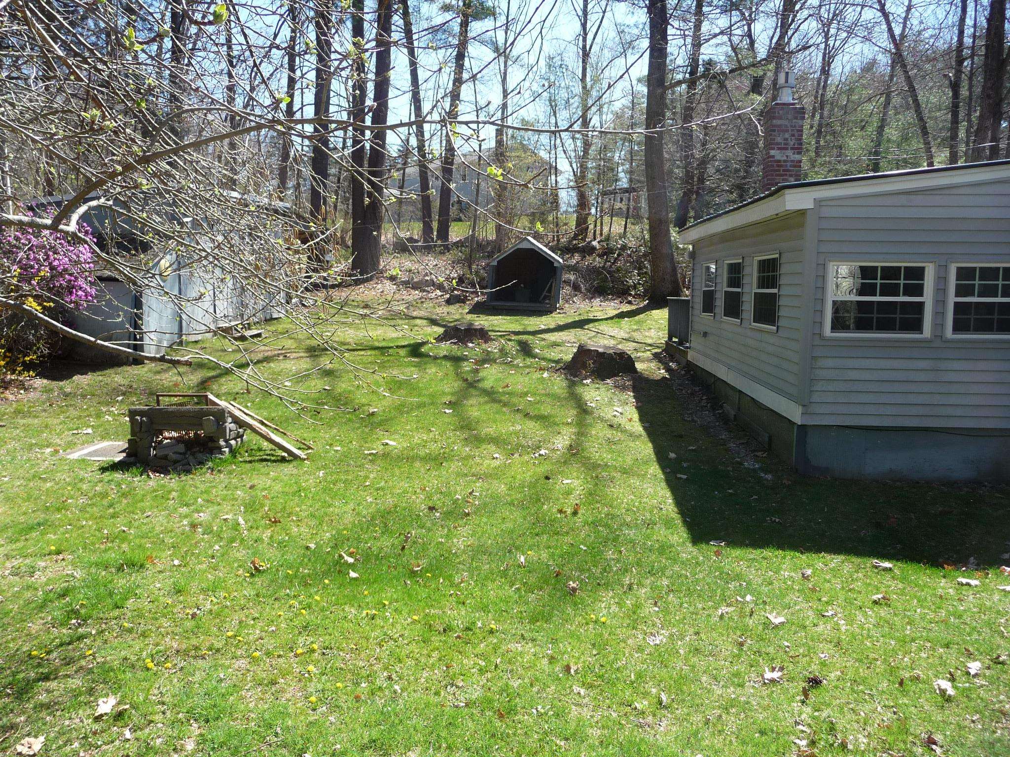 9 Lakeview Road Raymond, NH 03077 - Photo 3 of 24 Gallery Image 3