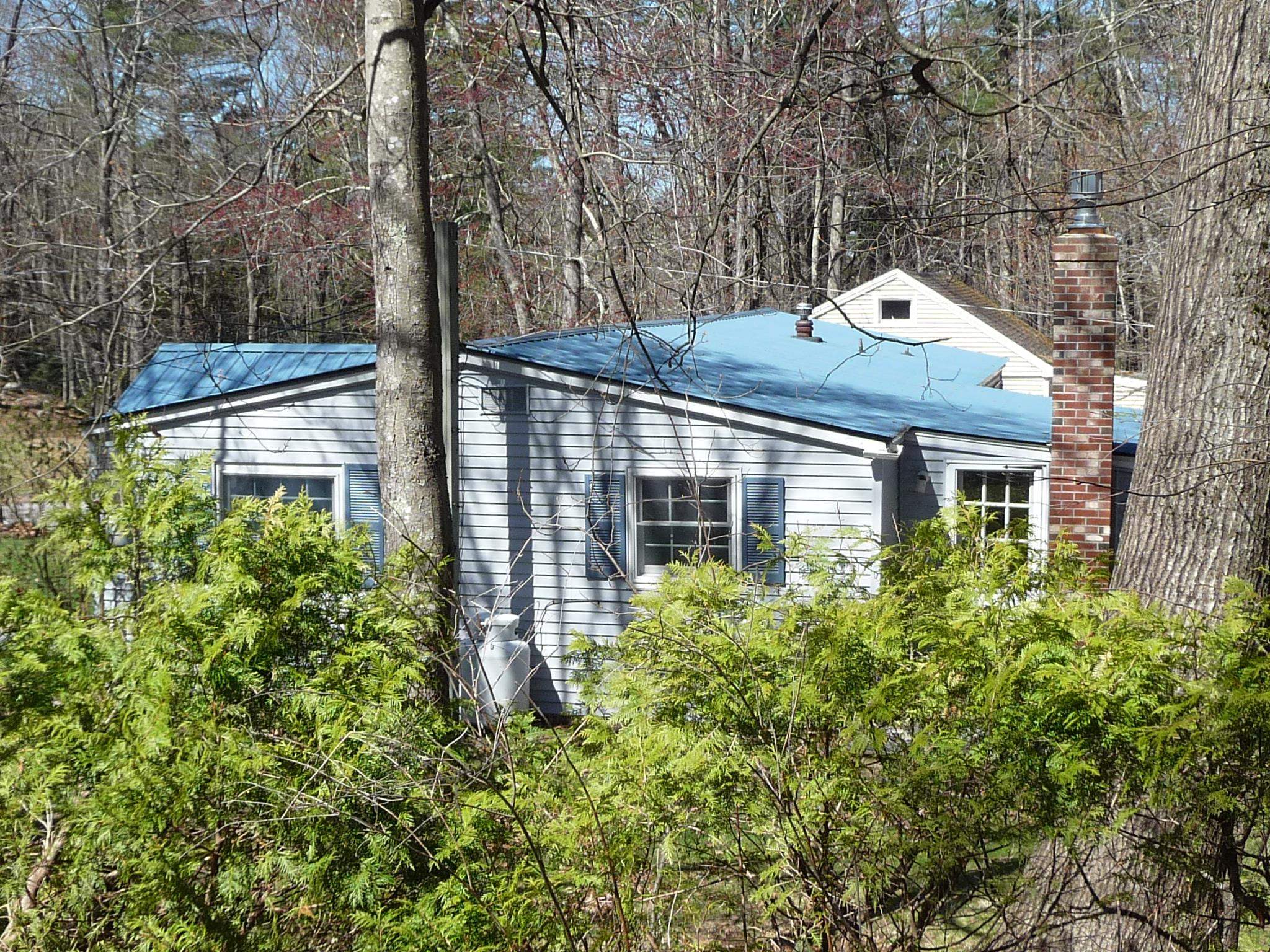 9 Lakeview Road Raymond, NH 03077 - Photo 4 of 24 Gallery Image 4