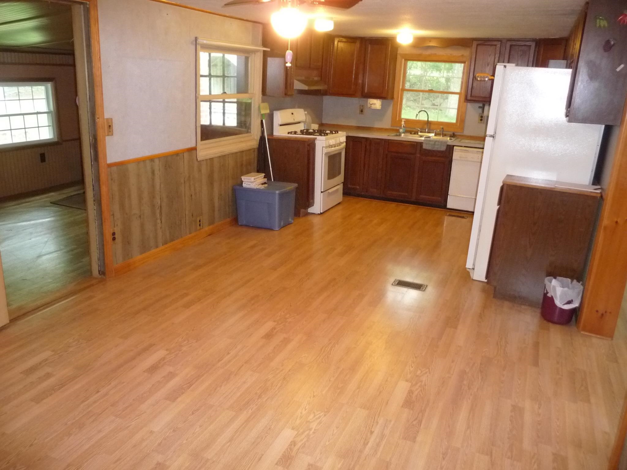 9 Lakeview Road Raymond, NH 03077 - Photo 6 of 24 Gallery Image 6