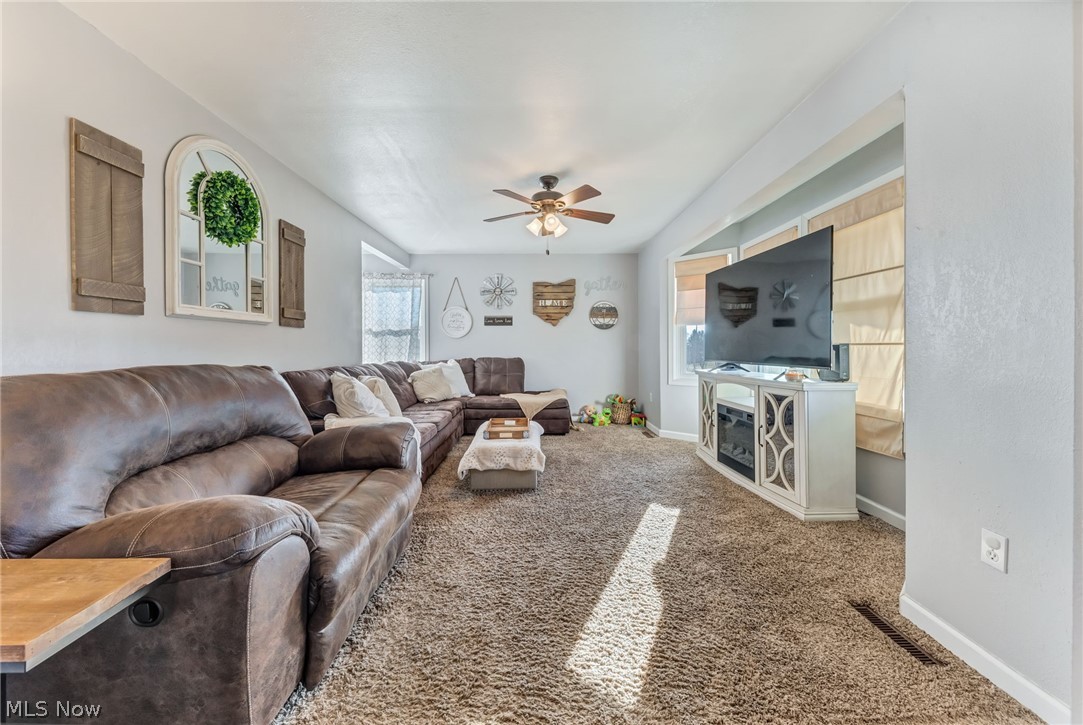 46766 Clarkson Road Rogers, OH 44455 - Photo 8 of 35 Gallery Image 8