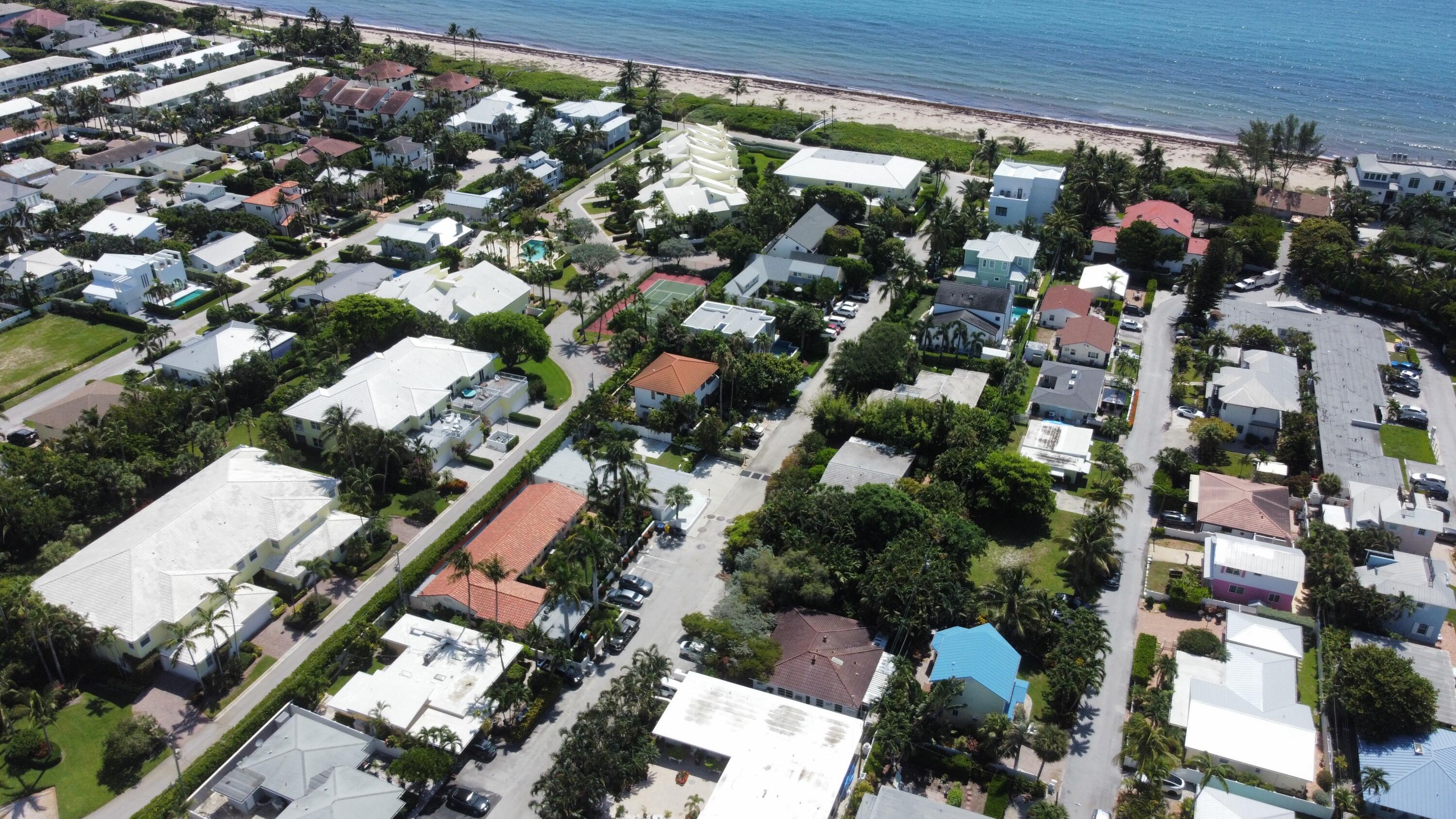 14 Tropical Drive Ocean Ridge, FL 33435 - Photo 18 of 20 dji_fly_20260629_111514_75_1782746124892