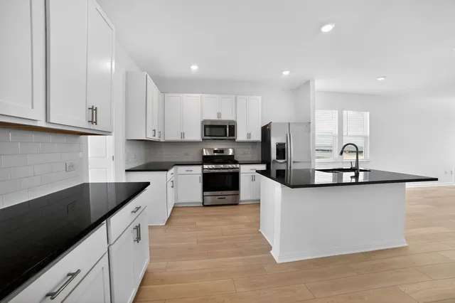 $2,200 | 5900 Swedish Farms Terrace, Del Valle, TX 78617