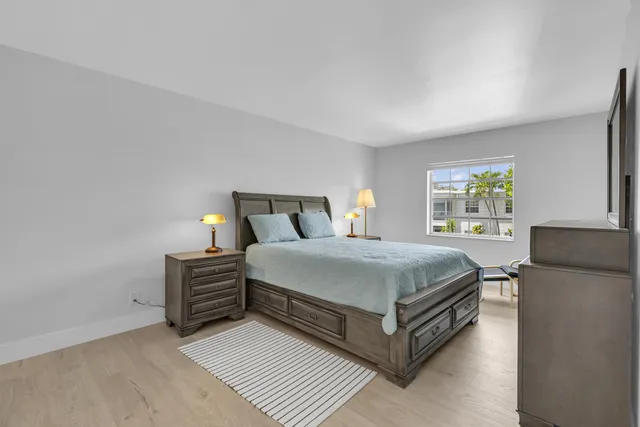 $429,900 | 6487 Bay Club Drive, Unit 4, Fort Lauderdale, FL 33308