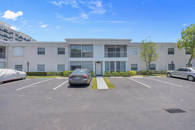 $429,900 | 6487 Bay Club Drive, Unit 4, Fort Lauderdale, FL 33308