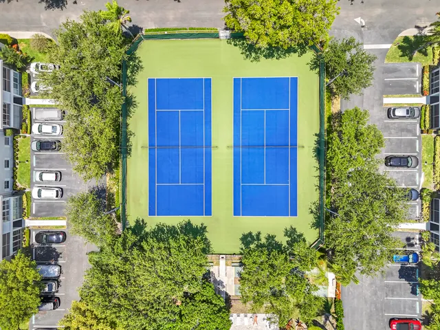 $429,900 | 6487 Bay Club Drive, Unit 4, Fort Lauderdale, FL 33308