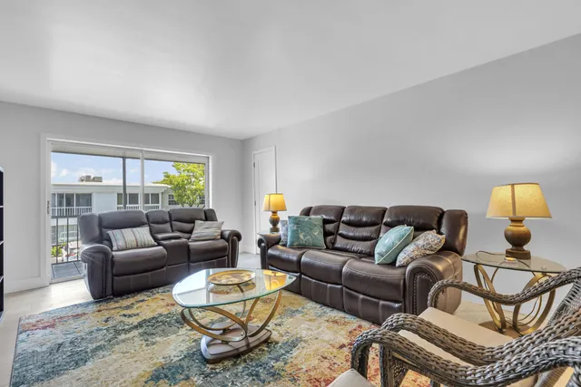 $429,900 | 6487 Bay Club Drive, Unit 4, Fort Lauderdale, FL 33308