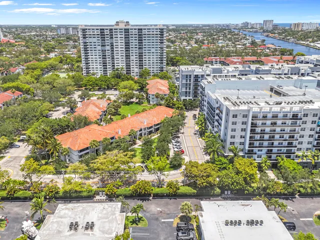 $429,900 | 6487 Bay Club Drive, Unit 4, Fort Lauderdale, FL 33308