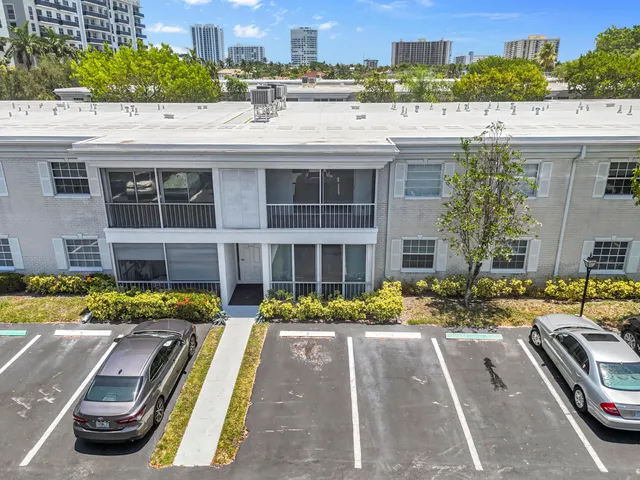 $429,900 | 6487 Bay Club Drive, Unit 4, Fort Lauderdale, FL 33308