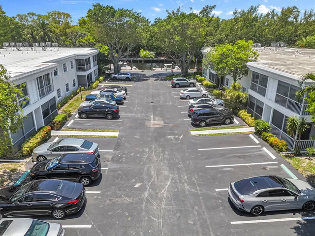 $429,900 | 6487 Bay Club Drive, Unit 4, Fort Lauderdale, FL 33308