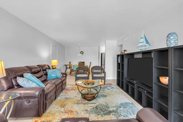 $429,900 | 6487 Bay Club Drive, Unit 4, Fort Lauderdale, FL 33308