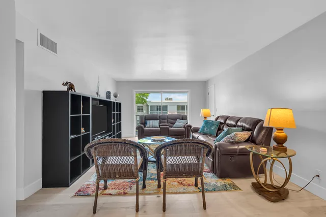 $429,900 | 6487 Bay Club Drive, Unit 4, Fort Lauderdale, FL 33308