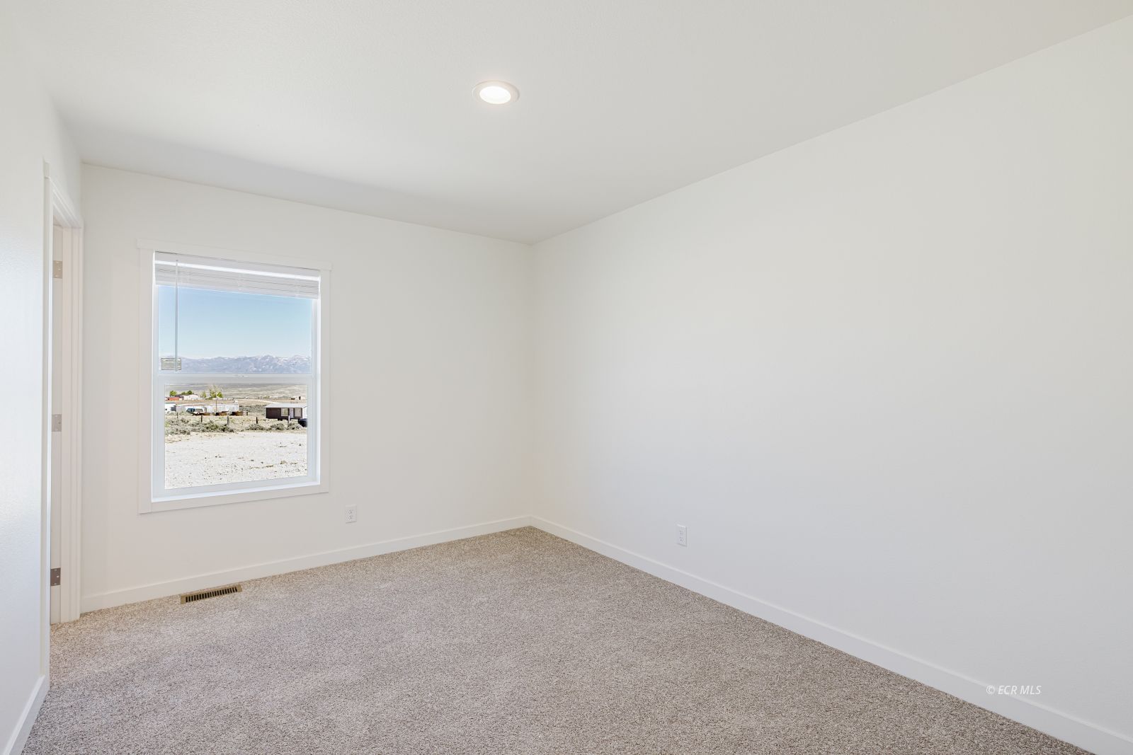 2155 McClellan Avenue Spring Creek, NV 89815 - Photo 18 of 26