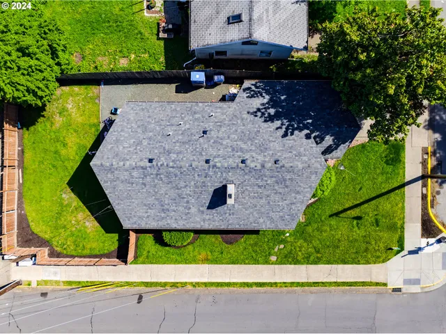 $439,000 | 2815 Hilyard Street, Eugene, OR 97405