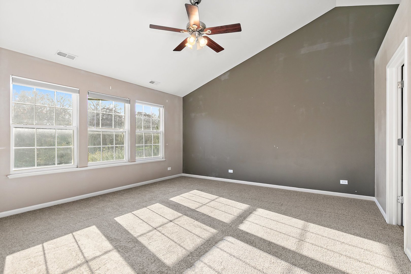 345 Shadow Hill Drive Elgin, IL 60124 - Photo 16 of 35 a view of an empty room with a window