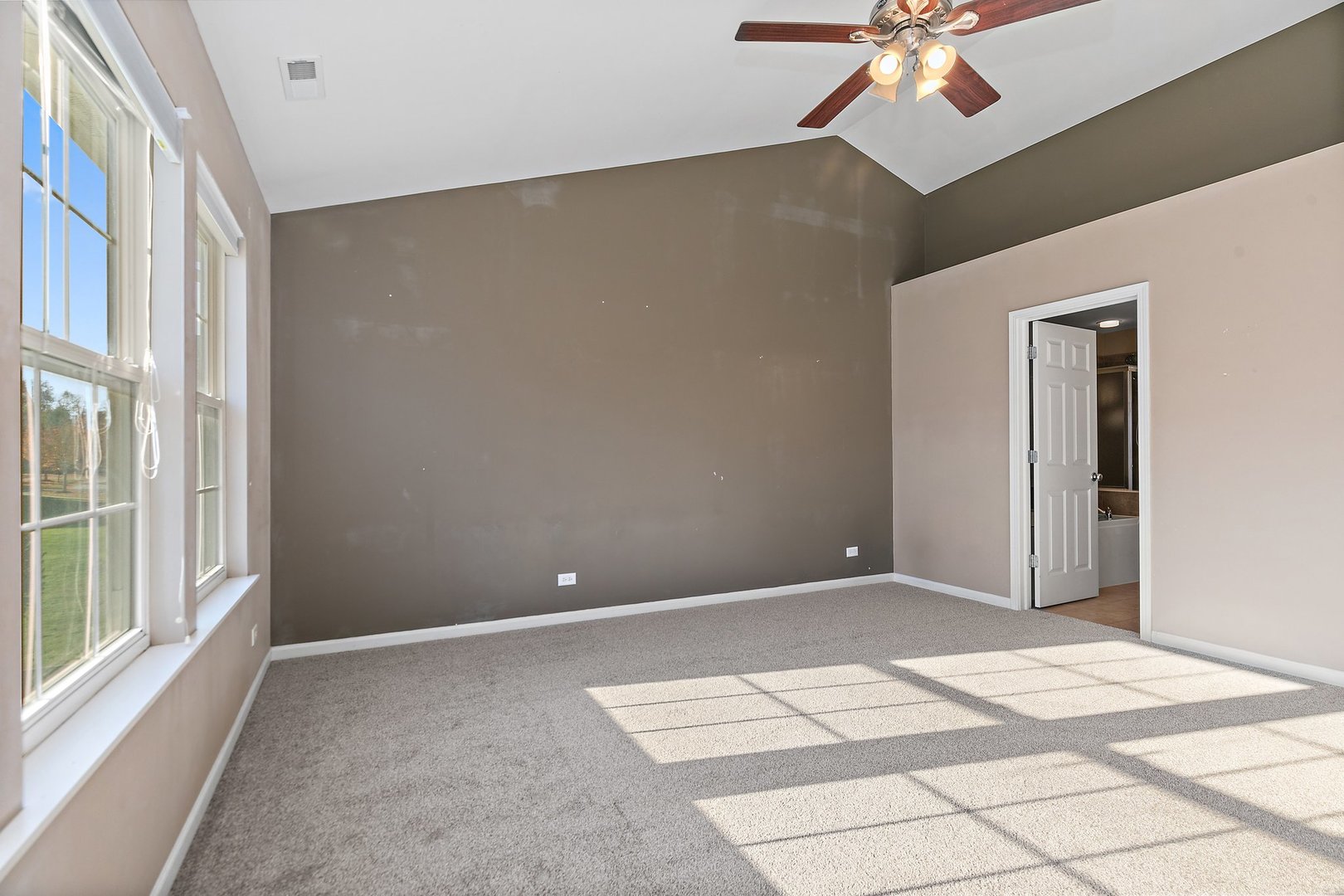 345 Shadow Hill Drive Elgin, IL 60124 - Photo 17 of 35 a view of an empty room with a window