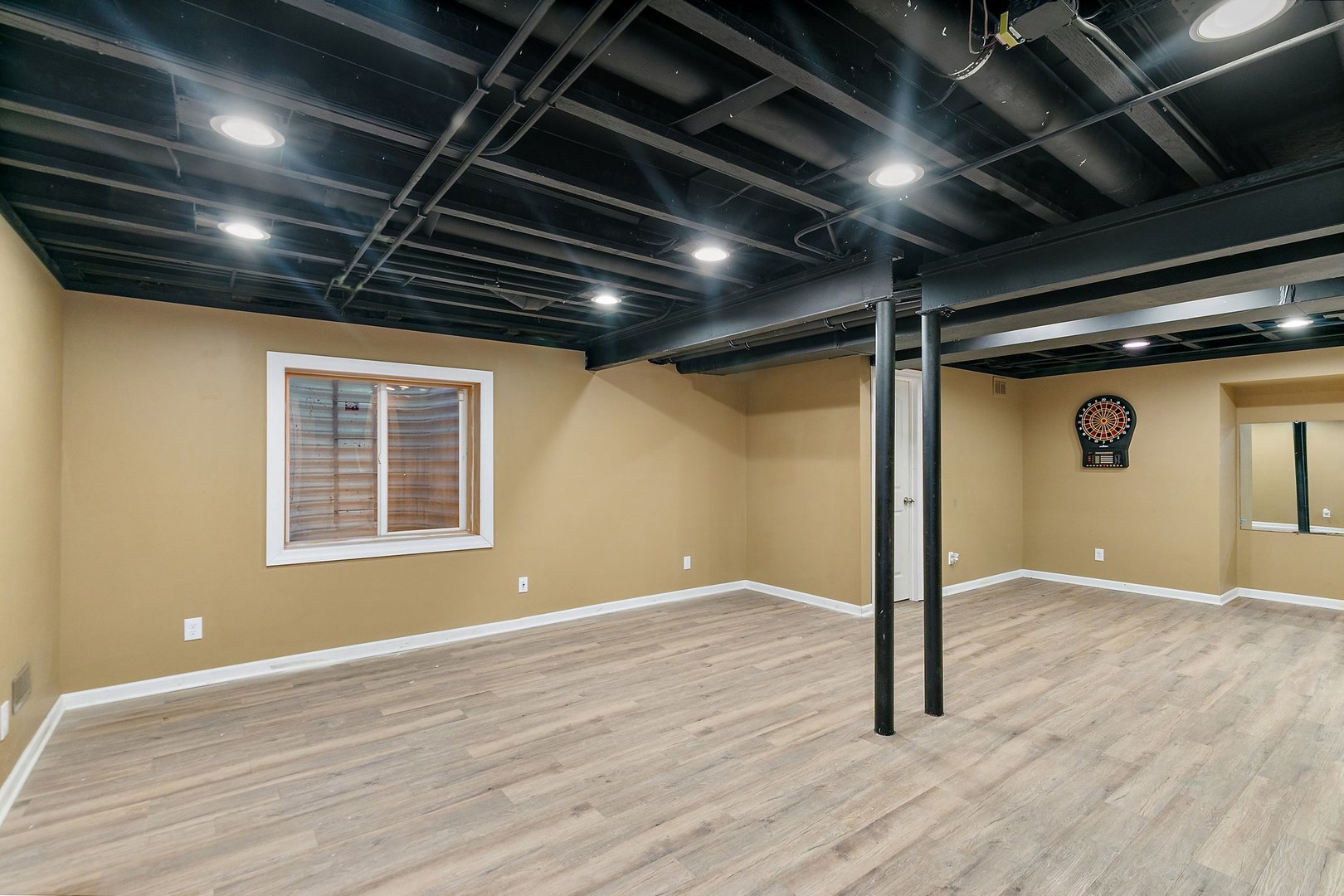 345 Shadow Hill Drive Elgin, IL 60124 - Photo 28 of 35 a view of an empty room with wooden floor