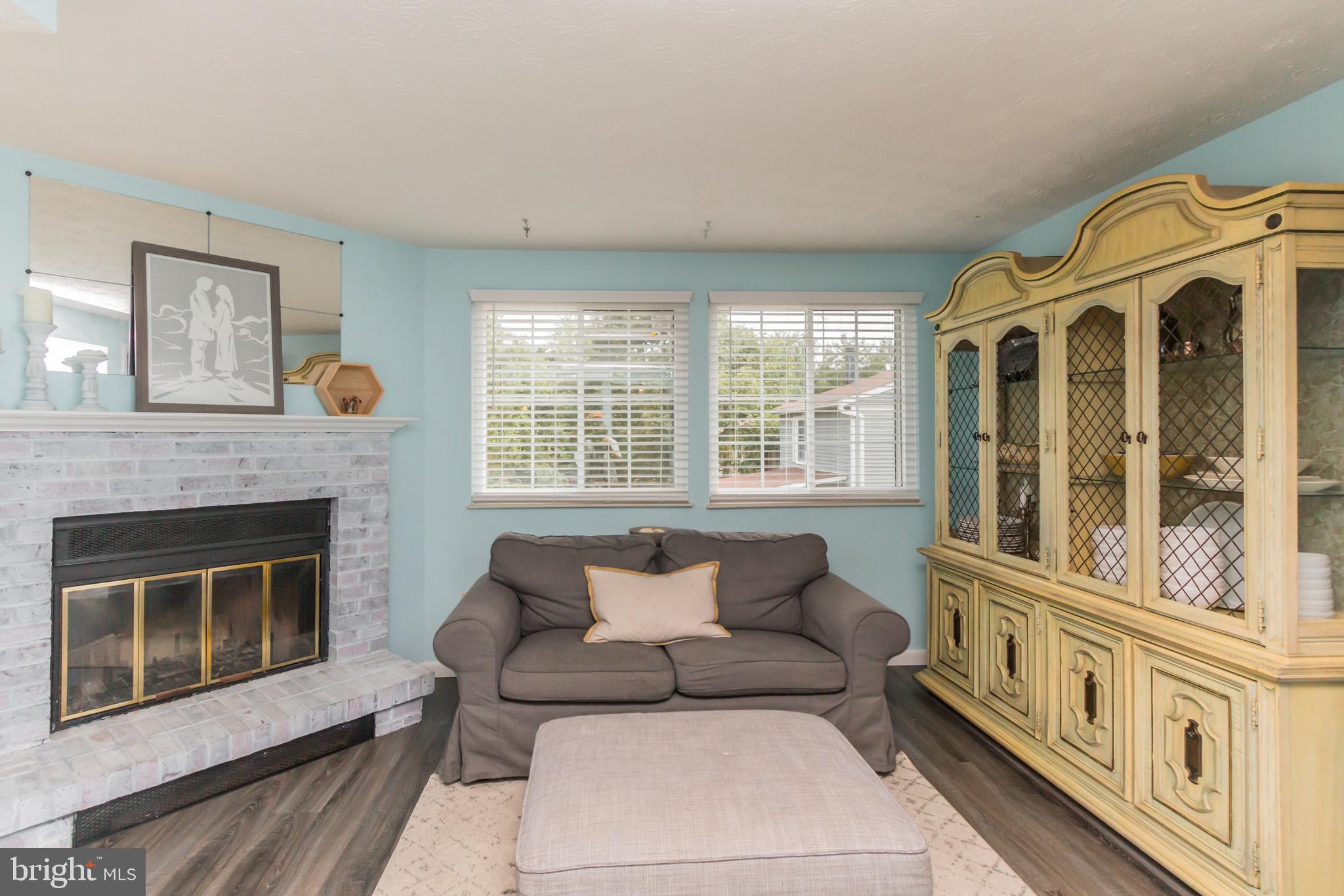 12116 Purple Sage Court Reston, VA 20194 - Photo 5 of 29 Gallery Image 5