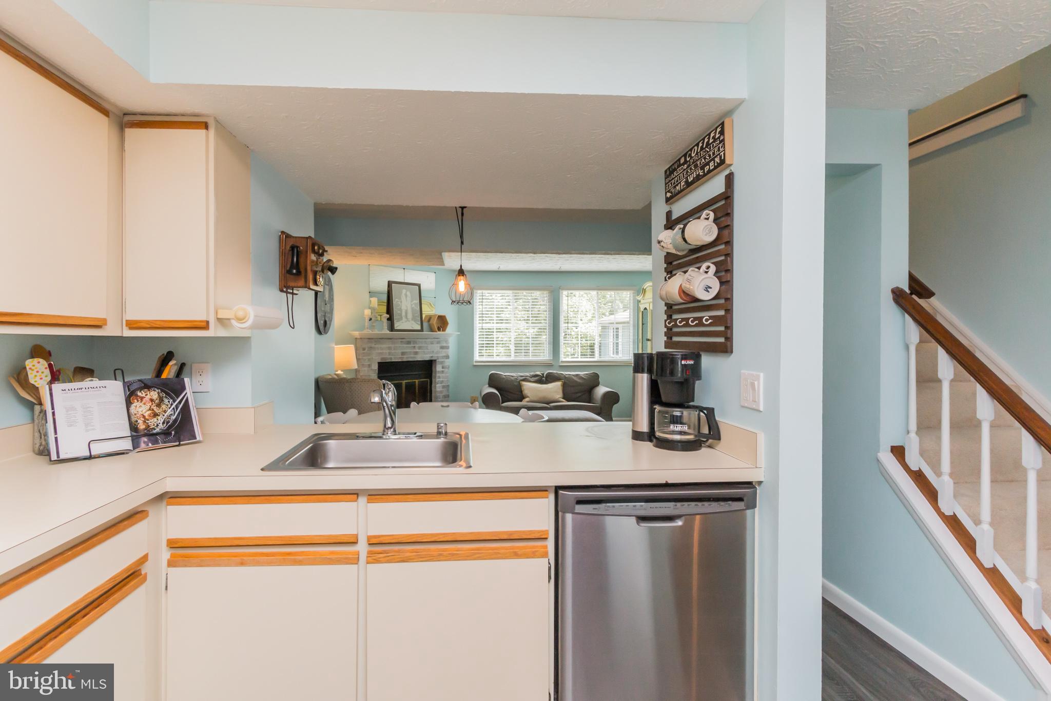 12116 Purple Sage Court Reston, VA 20194 - Photo 9 of 29 Gallery Image 9