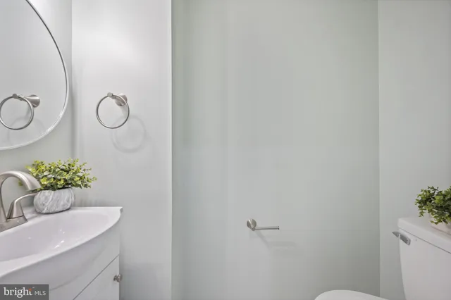 $2,700 | 328 South Macon Street, Baltimore, MD 21224