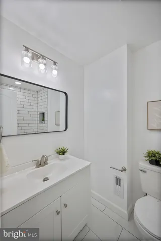 $2,700 | 328 South Macon Street, Baltimore, MD 21224