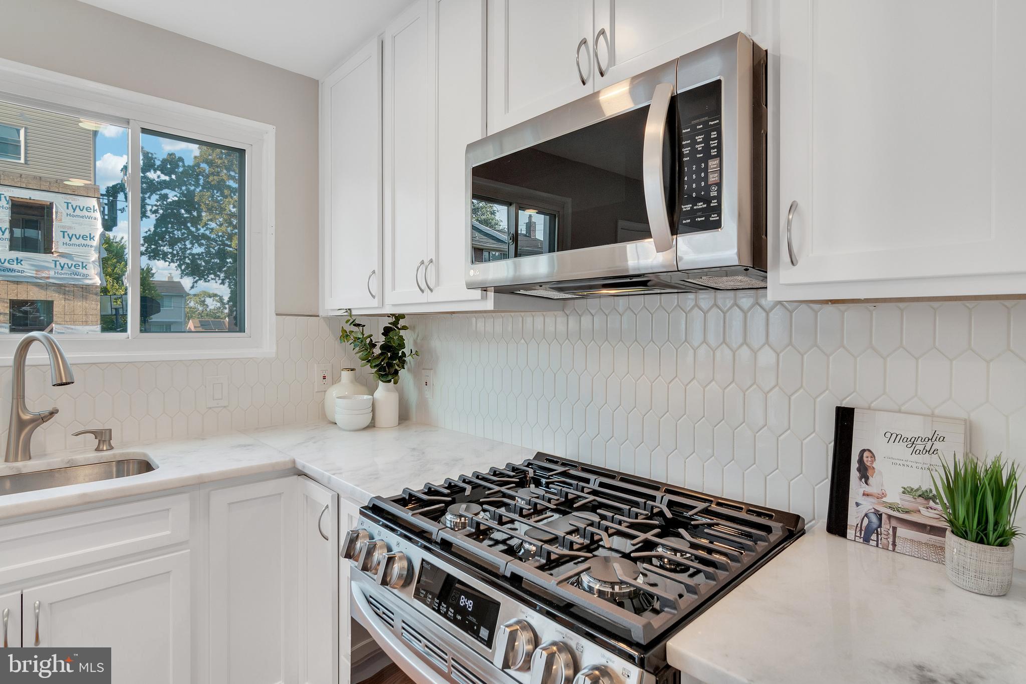 728 Decatur Place Northeast Washington, DC 20017 - Photo 10 of 33 Stainless steel appliances