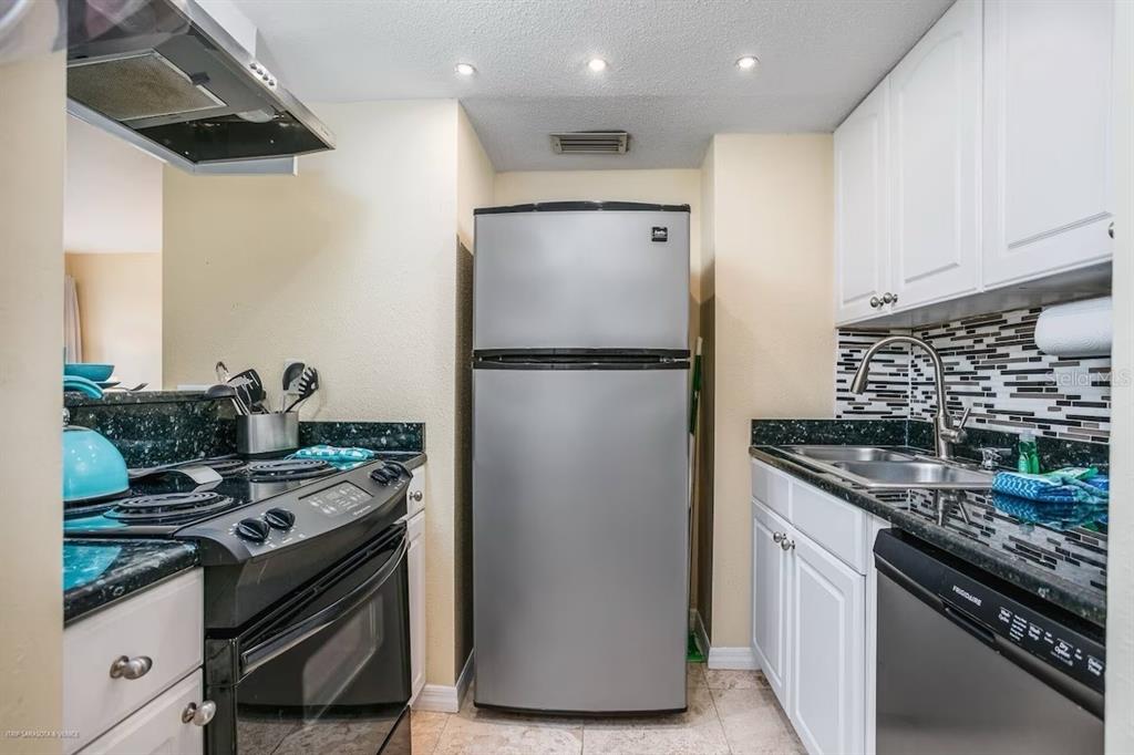 6157 Midnight Pass Road, Unit A51 Sarasota, FL 34242 - Photo 10 of 28