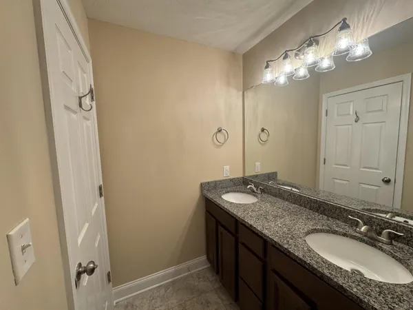 $419,900 | 32 Riverhead Drive, Staunton, VA 24401