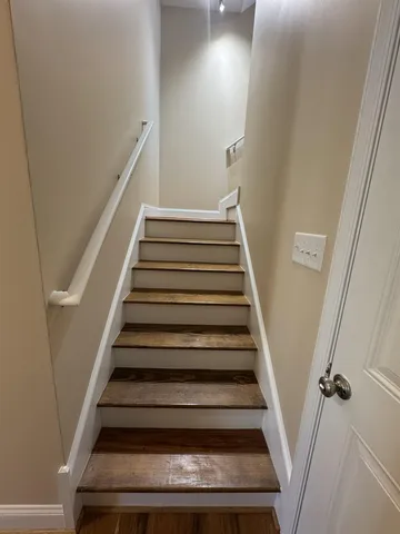 $429,900 | 32 Riverhead Drive, Staunton, VA 24401