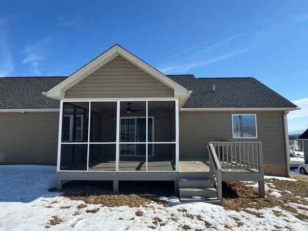 $419,900 | 32 Riverhead Drive, Staunton, VA 24401