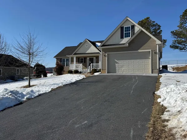 $419,900 | 32 Riverhead Drive, Staunton, VA 24401