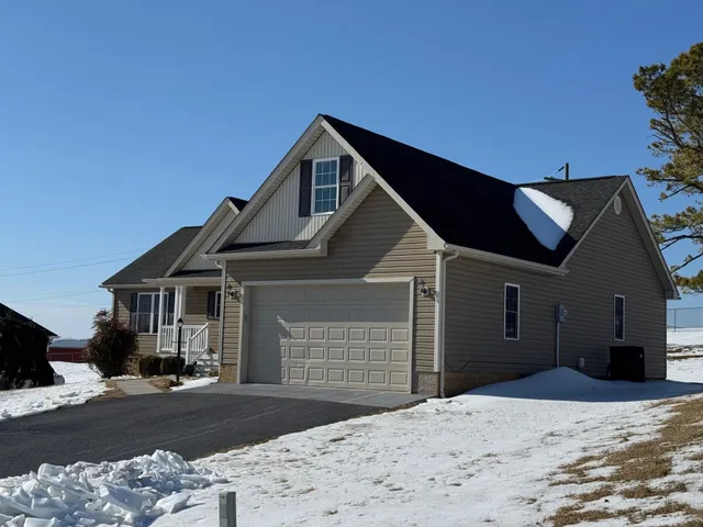 $429,900 | 32 Riverhead Drive, Staunton, VA 24401