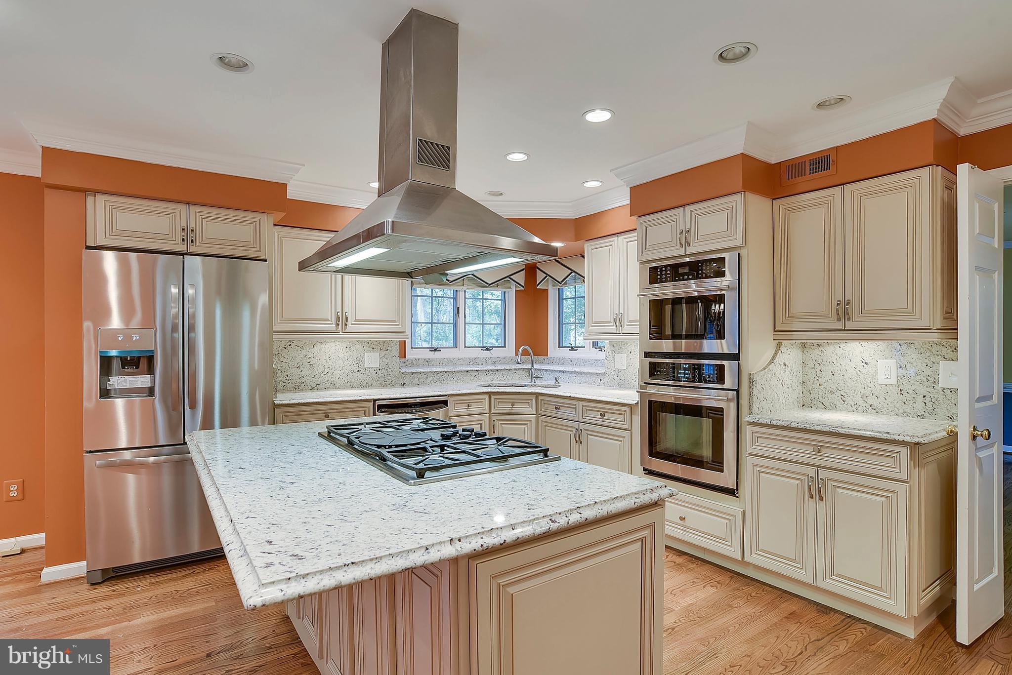 1002 Utterback Store Road Great Falls, VA 22066 - Photo 7 of 30 Kitchen