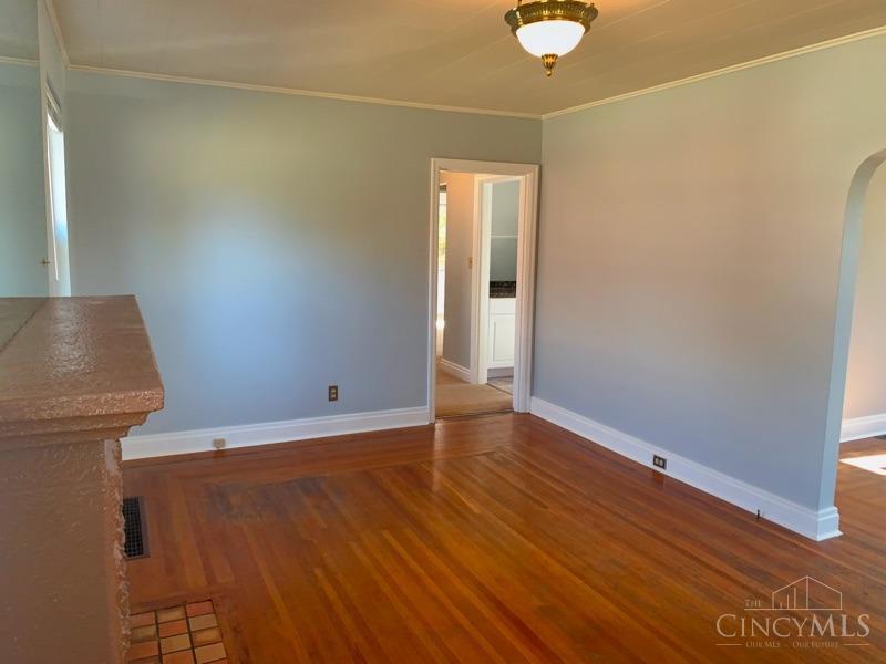 3954 School Section Road Cincinnati, OH 45211 - Photo 7 of 22