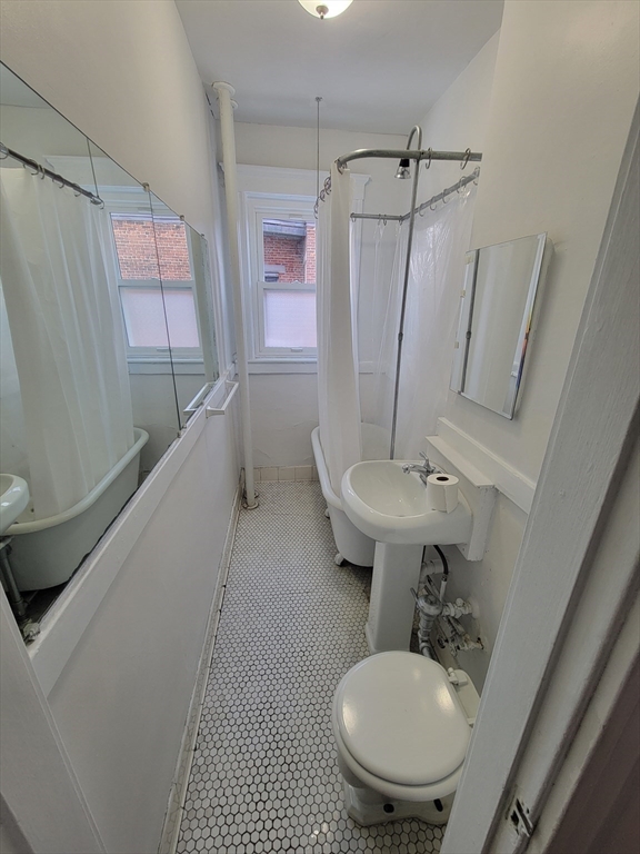 10 Alton Court, Unit 2 Brookline, MA 02446 - Photo 5 of 7