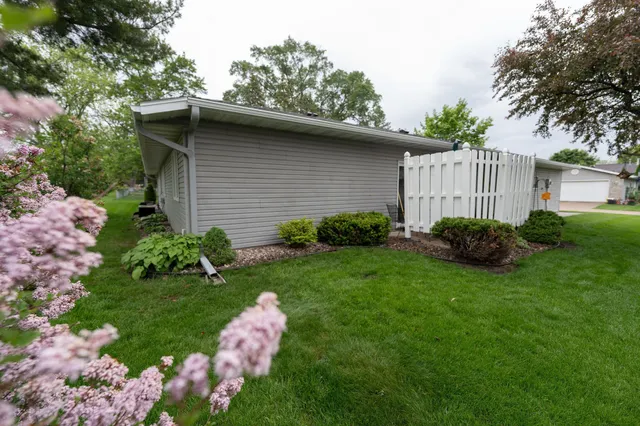 $255,000 | 2842 19th Avenue Northwest, Rochester, MN 55901