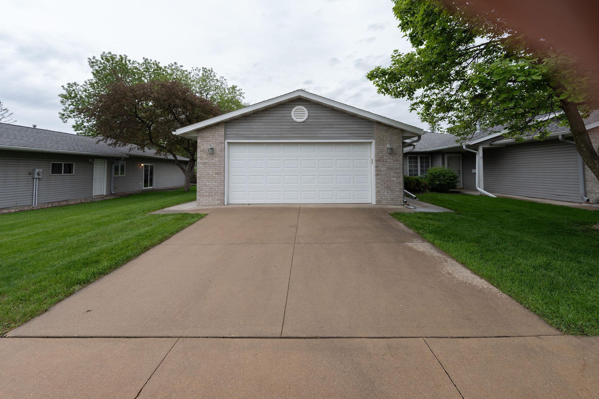 2842 19th Avenue Northwest Rochester, MN 55901 - Photo 28 of 49