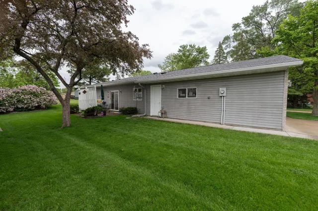 $255,000 | 2842 19th Avenue Northwest, Rochester, MN 55901