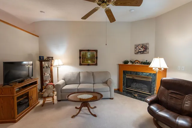 $255,000 | 2842 19th Avenue Northwest, Rochester, MN 55901