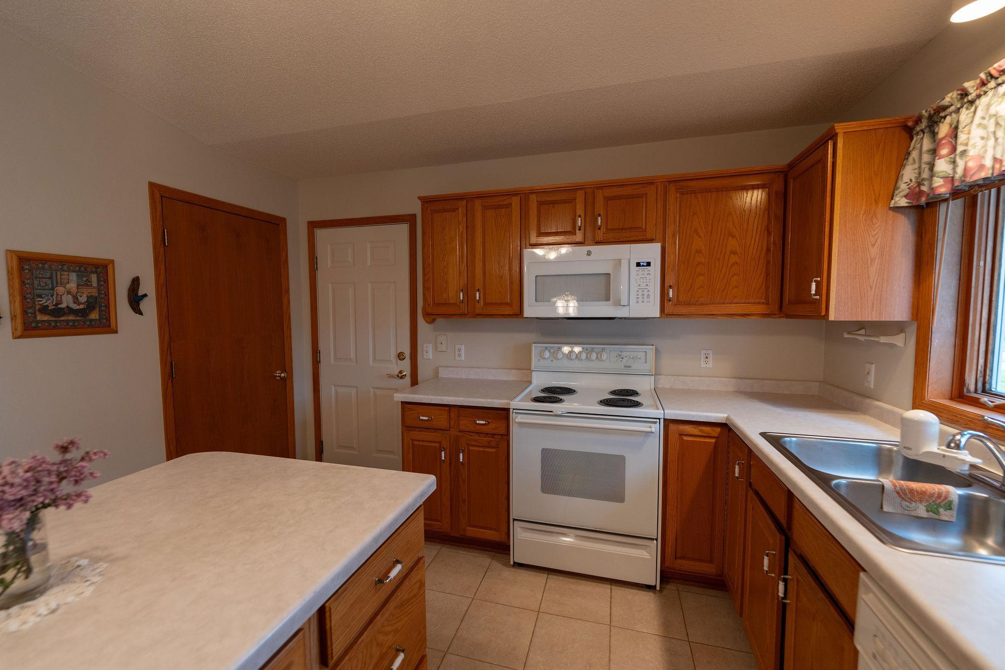 2842 19th Avenue Northwest Rochester, MN 55901 - Photo 46 of 49