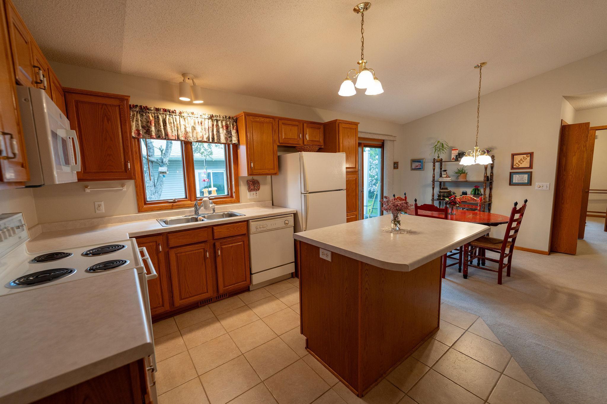 2842 19th Avenue Northwest Rochester, MN 55901 - Photo 7 of 49