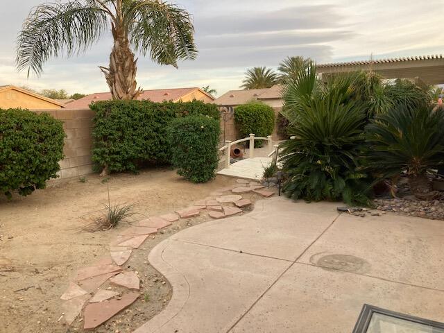 48192 Panorama Avenue Indio, CA 92201 - Photo 46 of 47 a view of a backyard of a house