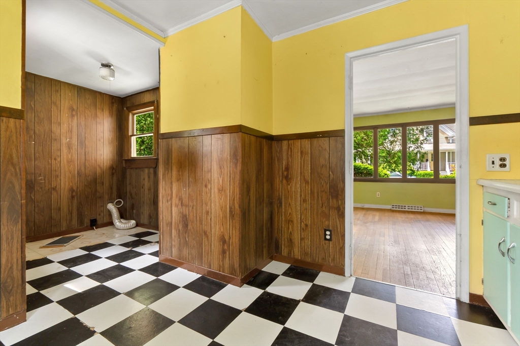 71 Union Street Hamilton, MA 01982 - Photo 9 of 21 a view of a entryway door with a rug