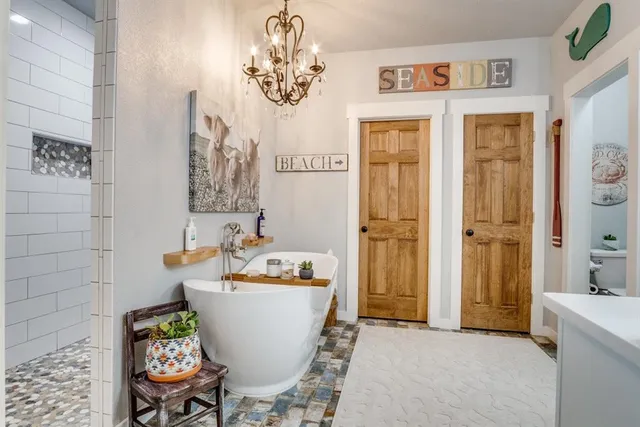 $699,000 | 385 Brown Road, Palo Pinto, TX 76484