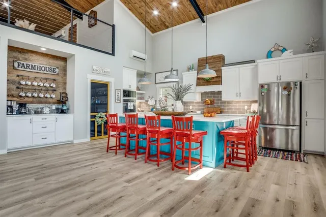 $699,000 | 385 Brown Road, Palo Pinto, TX 76484