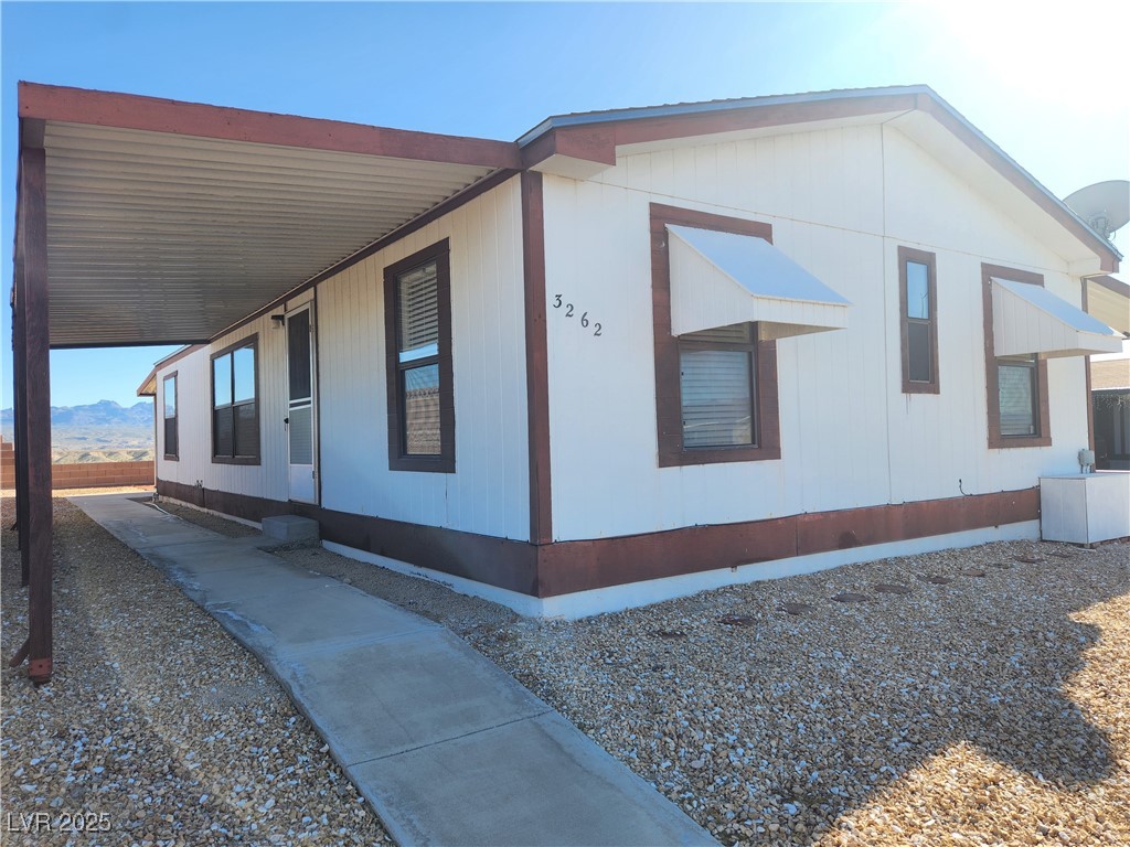 3262 Del Monte Street Laughlin, NV 89029 - Photo 9 of 42 Main Entryway & Covered Patio